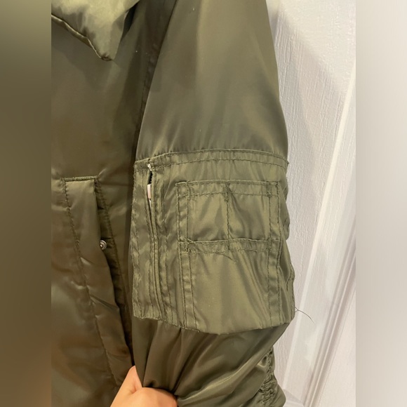 long green winter puffer coat - Picture 4 of 10